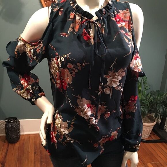 Hunter Green ruffle cold shoulder chiffon top - Picture 1 of 7